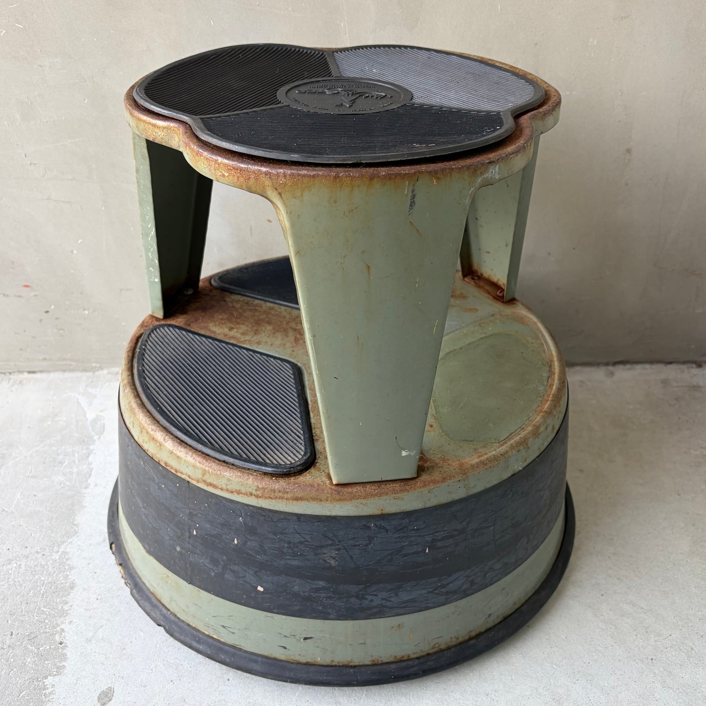 【60s USA vintage】Cramer  Kik-Step Stool