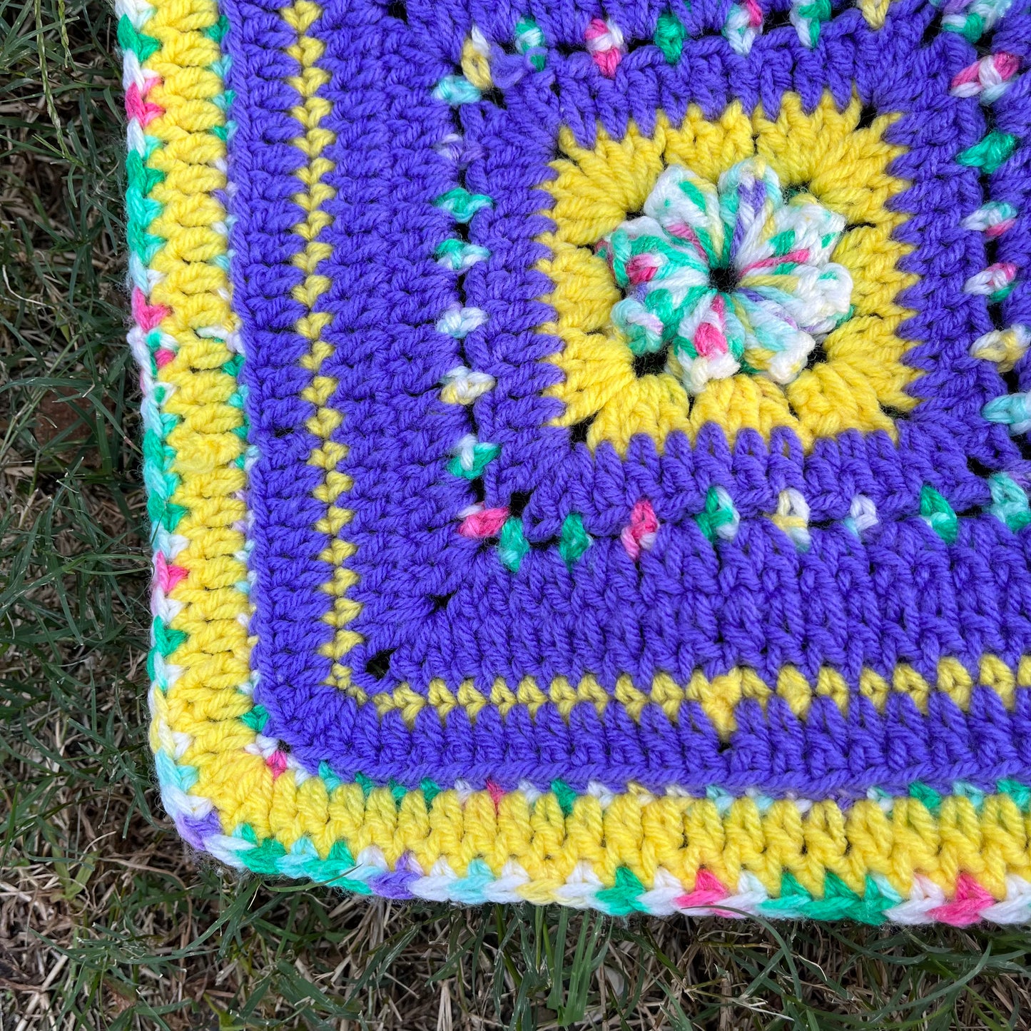 【USA vintage】Granny Blanket Purple & Flowers