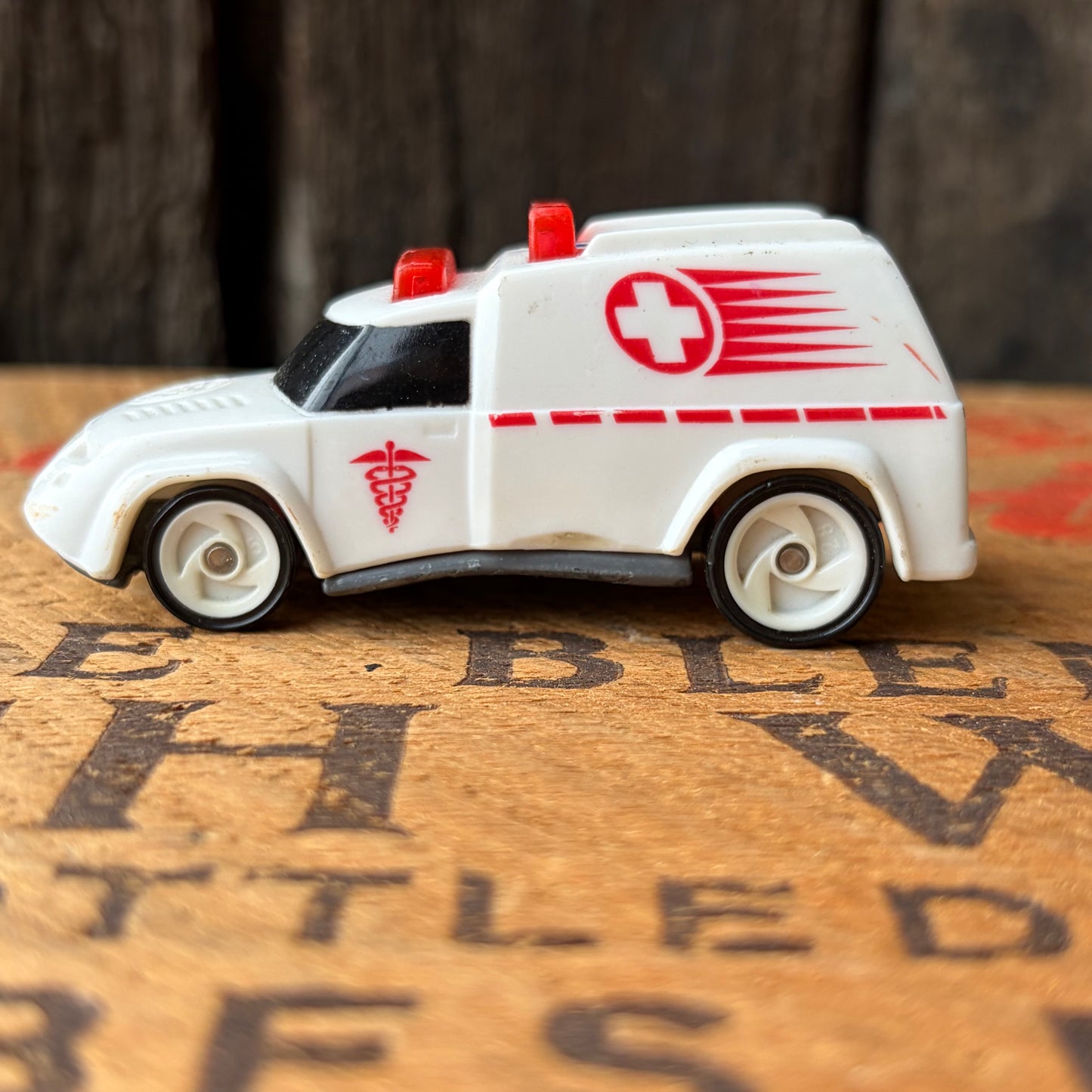 【USA vintage】Mattel Hot Wheels Ambulance