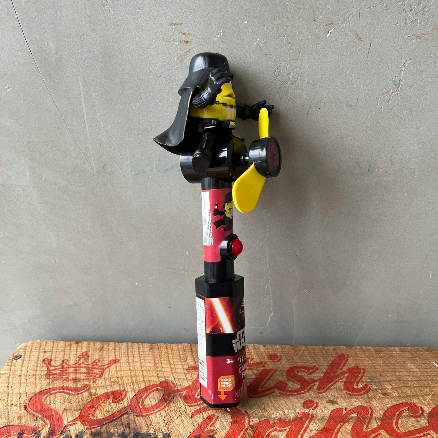【USA】Star Wars M&M's Candy Fan