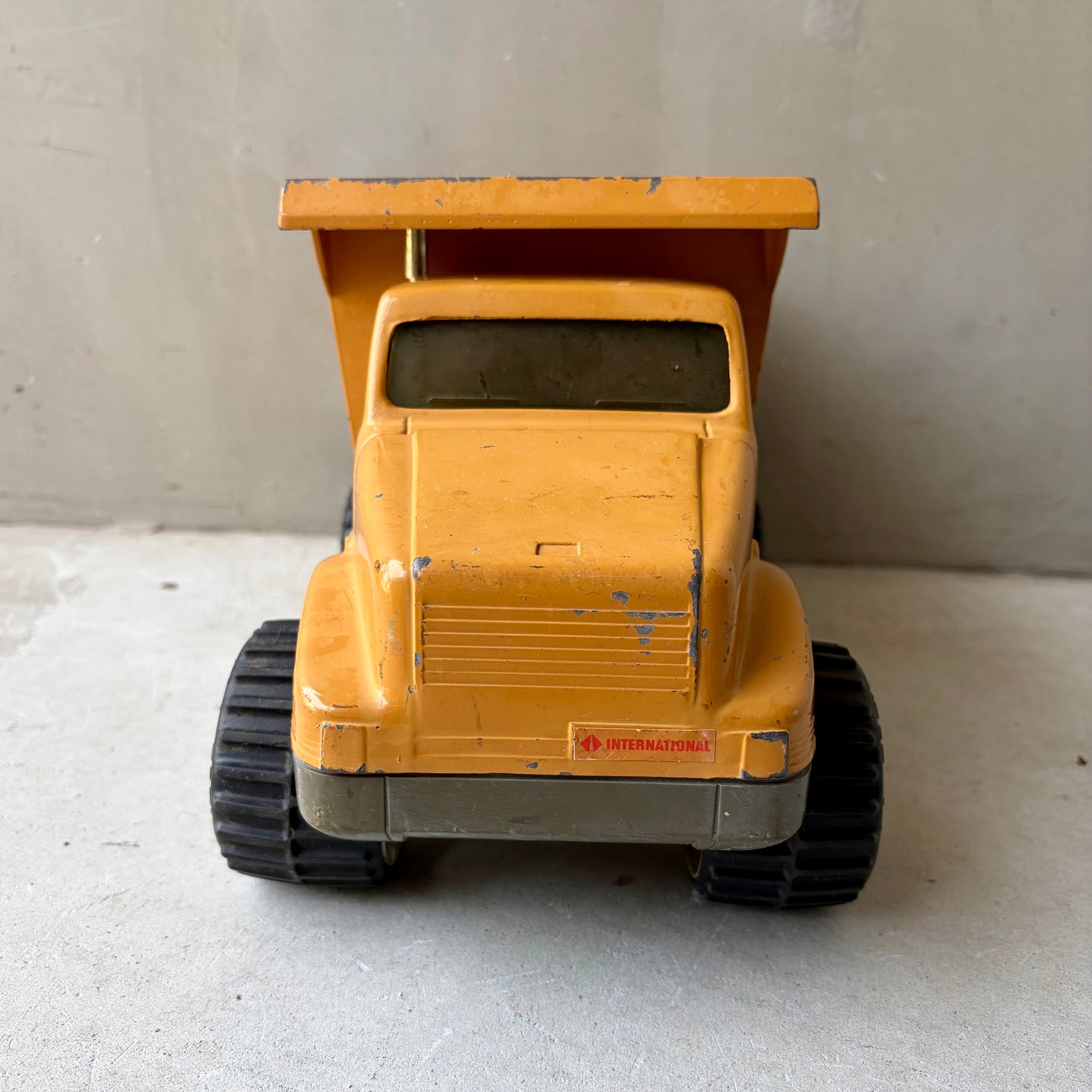 【USA vintage】ERTL International McClinton Anchor Construction Automatic Dump Truck