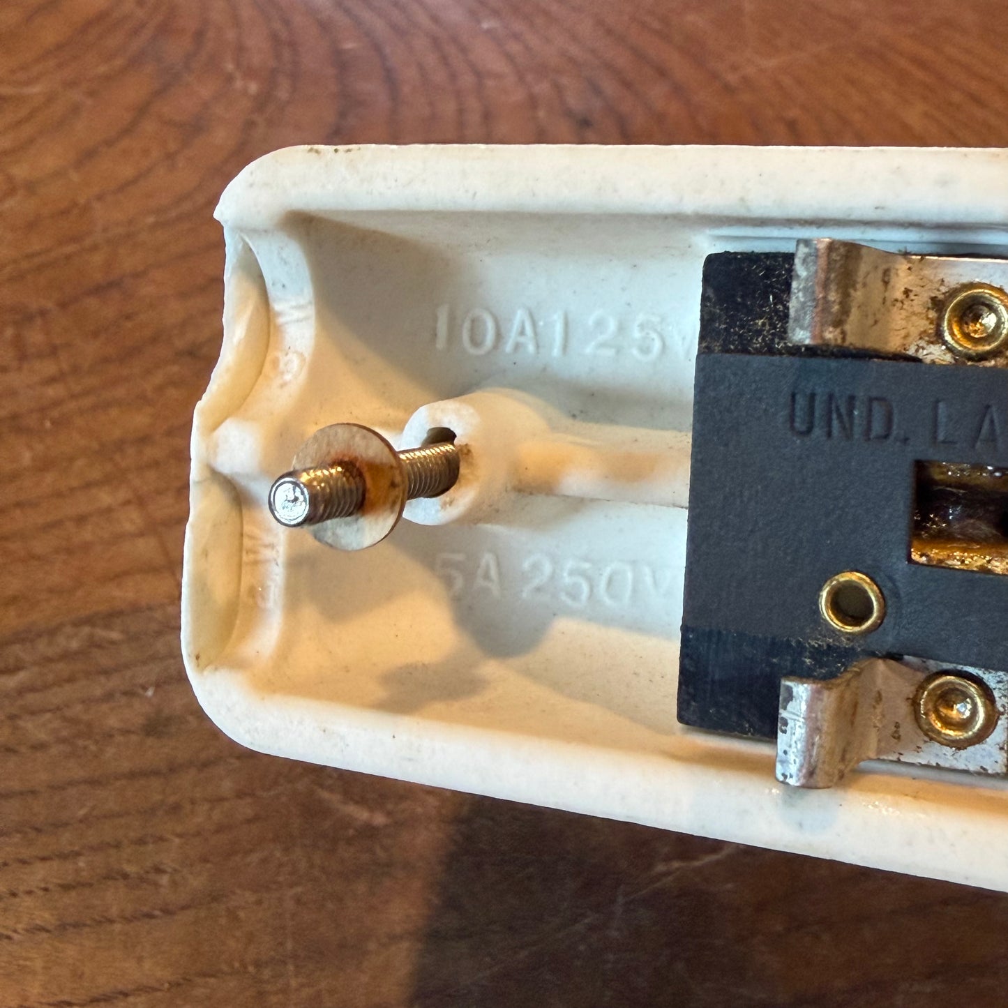 【USA vintage】UND.LAB.INC. Light Switch