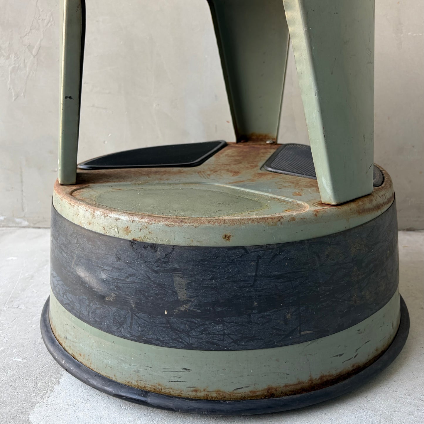 【60s USA vintage】Cramer  Kik-Step Stool