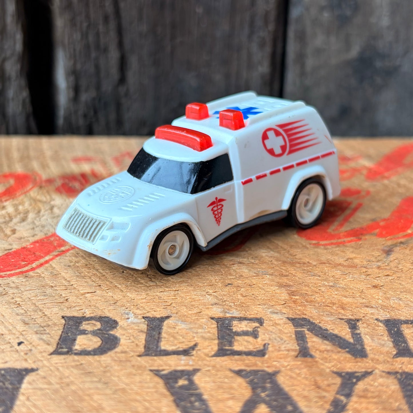 【USA vintage】Mattel Hot Wheels Ambulance