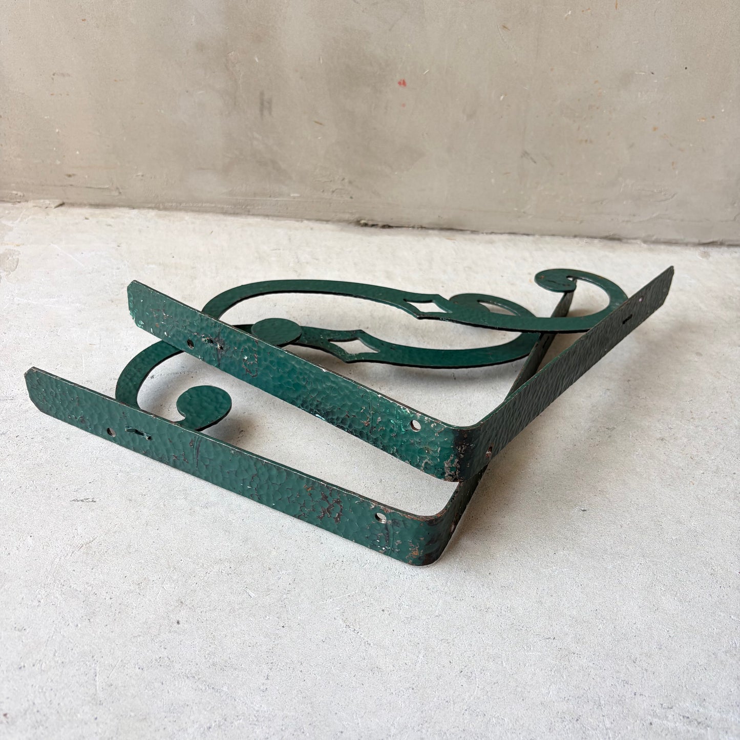 【USA vintage】Iron Bracket Green Diamond
