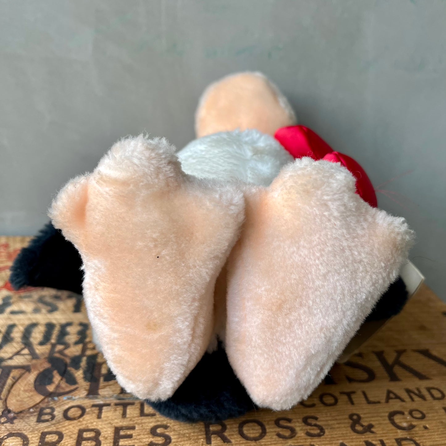 【USA vintage】1984 DUNKIN Opus the Penguin Plush