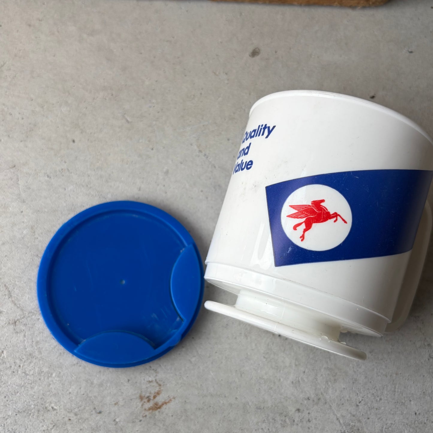 【USA vintage】Mobil Oil Plastic Travel Mug