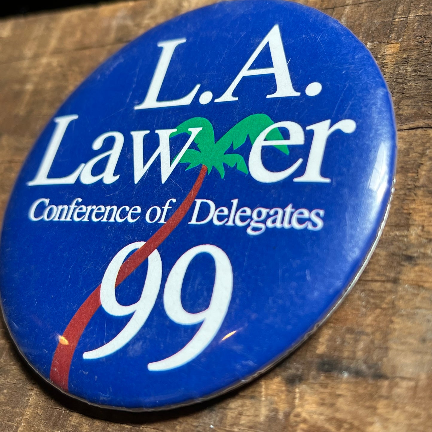 【USA vintage】缶バッジ　L.A. Lawer 99