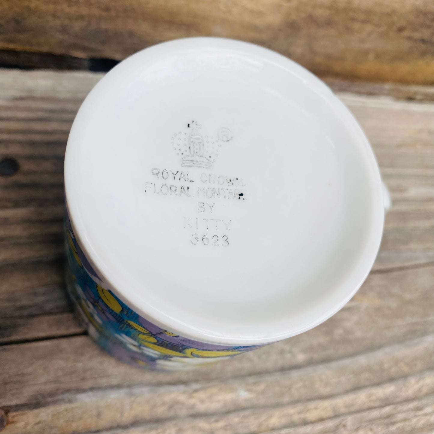 【vintage】ROYAL CROWN 花柄 レトロマグカップ