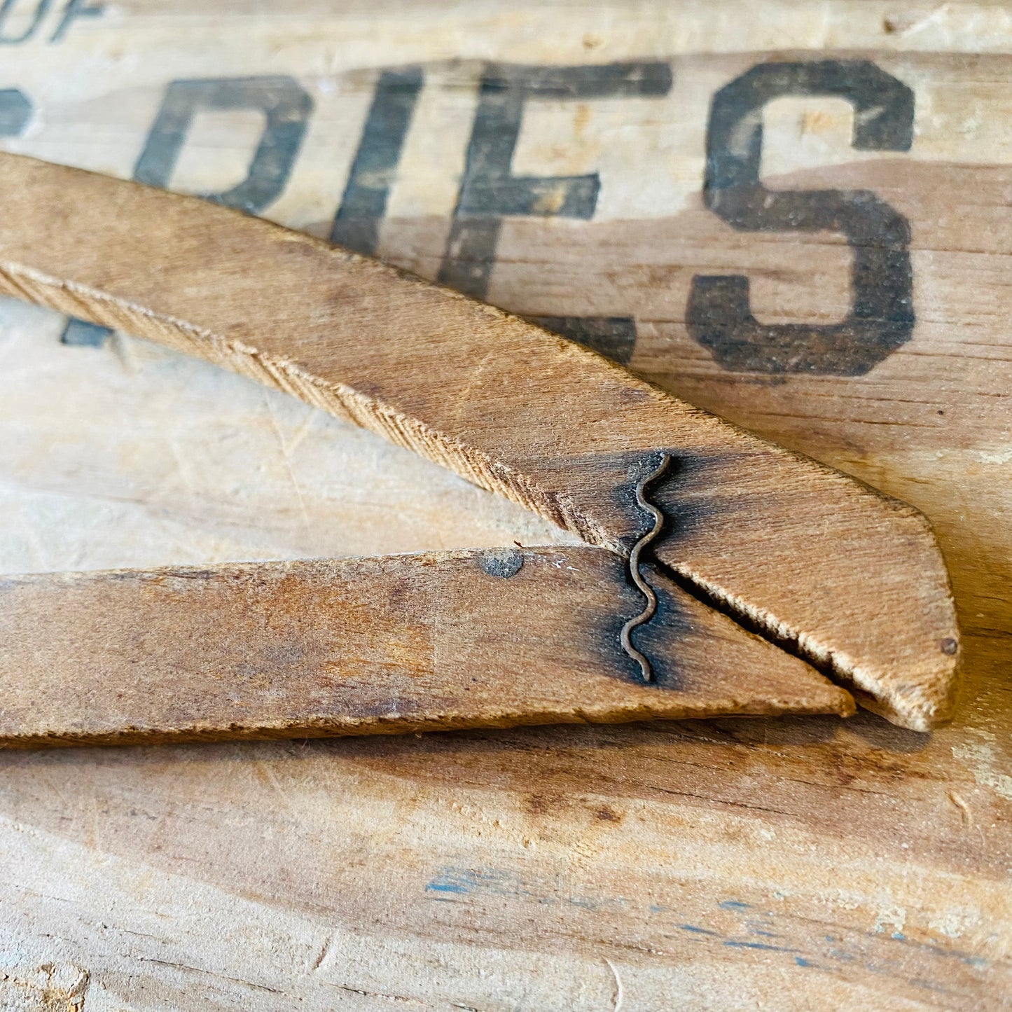 【vintage】wood hanger 木製ハンガー ②