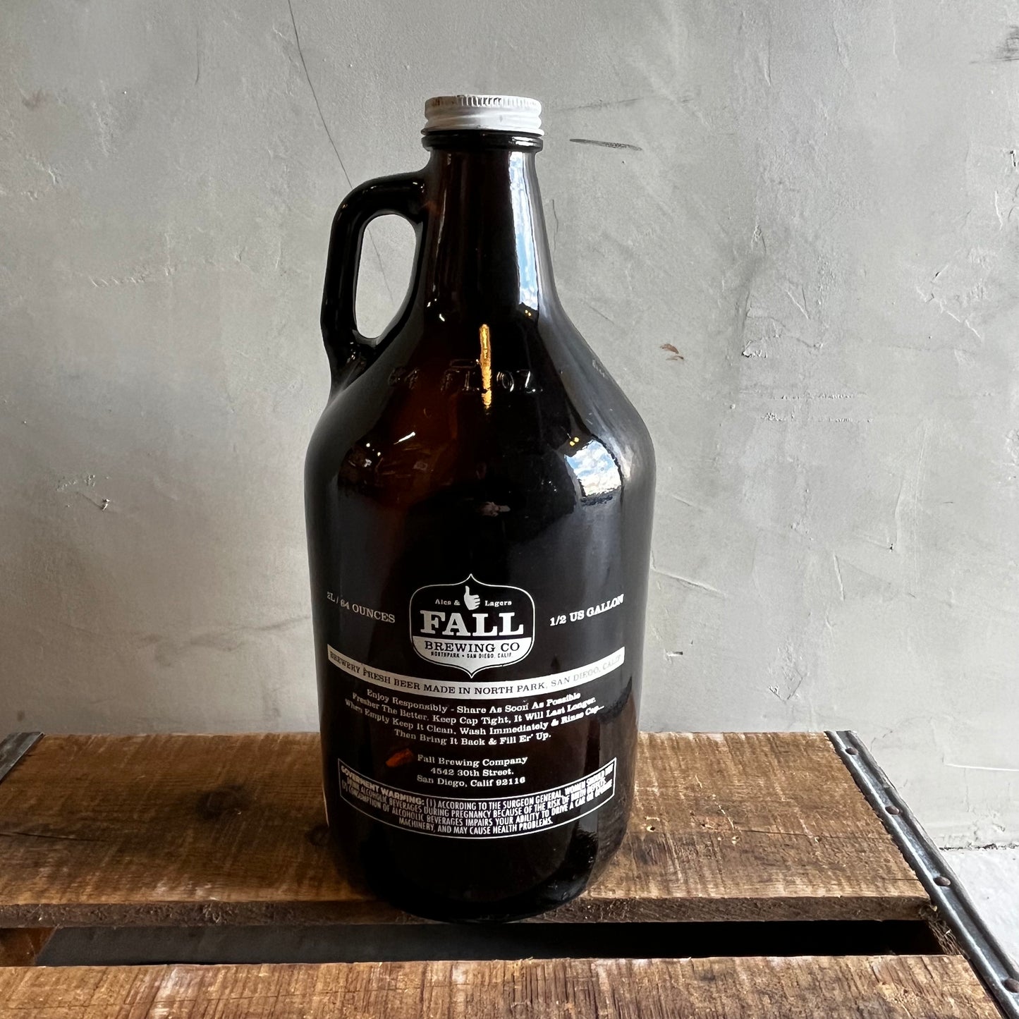 【USA vintage】FALL BREWING CO.  Growler Bottle